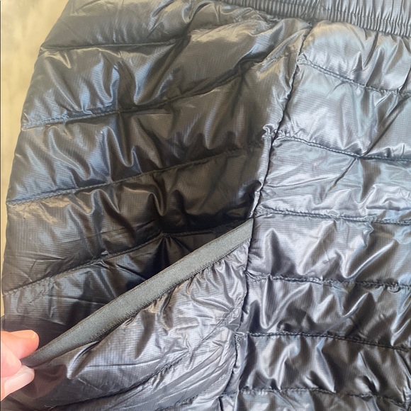 NWOT Stylish Black Quilted Skirt-mountain hardware - Picture 7 of 11